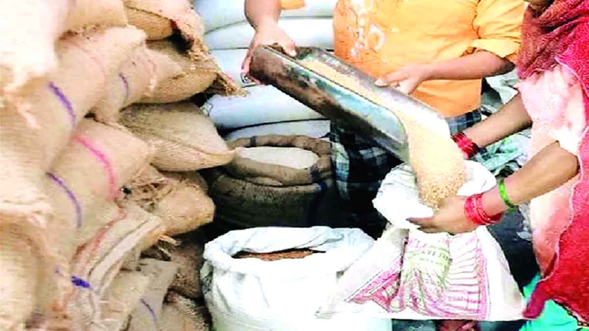 'Profit' in 'Free' Grain: Beneficiaries Are Selling, Traders Are Profiting—A Burden of Crores on the Exchequer