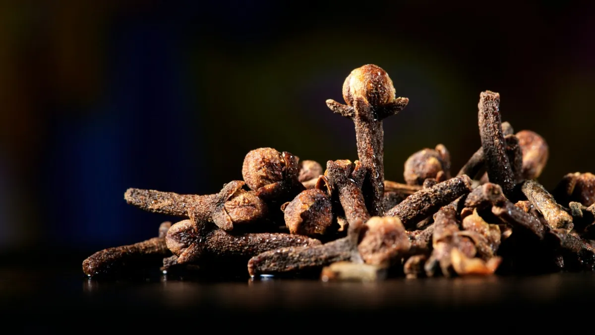 Clove Water