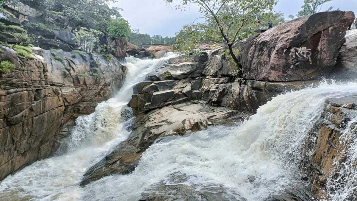 Jashpur Ranidah Waterfall Tourism