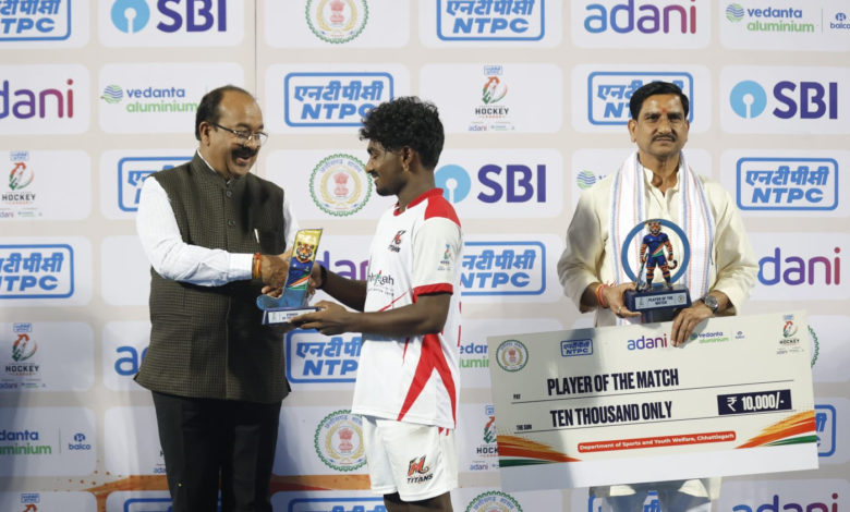 In the 7th match of the Chhattisgarh Hockey League, Mainpat Titans defeated Rajdhani Royals 5-2.